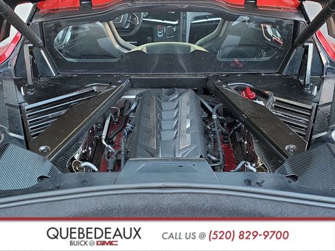 Used 2021 Chevrolet Corvette 2LT w/ Engine Appearance Package image 8