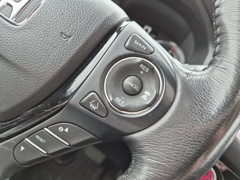 Used 2018 Honda Pilot Touring image 20