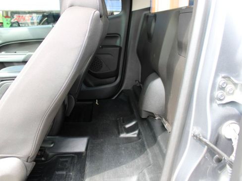 Used 2022 Chevrolet Colorado LT w/ Fleet Safety Package RWD image 39