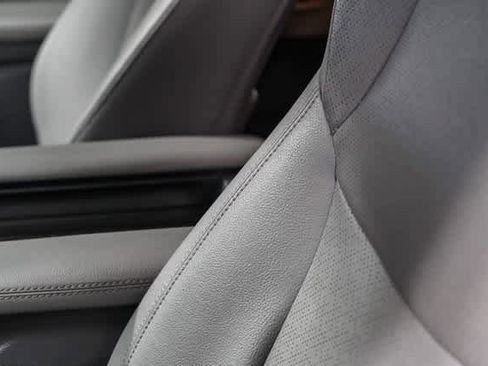 Certified 2024 Toyota Sienna Limited image 21