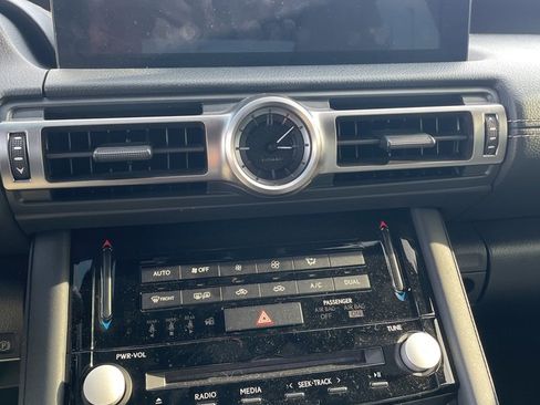 Used 2022 Lexus IS 350 F Sport image 10