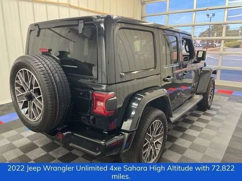 Used 2022 Jeep Wrangler Unlimited Sahara image 3