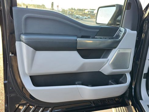 Used 2022 Ford F150 Limited image 14