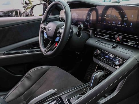 Used 2025 Hyundai Elantra N FWD image 25
