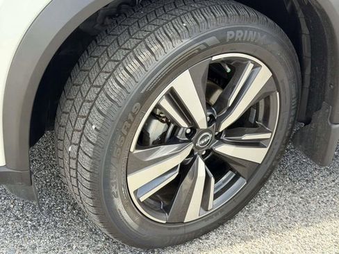 Used 2023 Nissan Rogue SL w/ SL Premium Package image 14