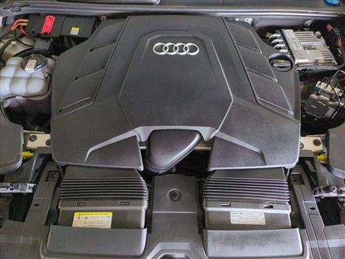 Used 2023 Audi Q8 Premium AWD/4WD image 25