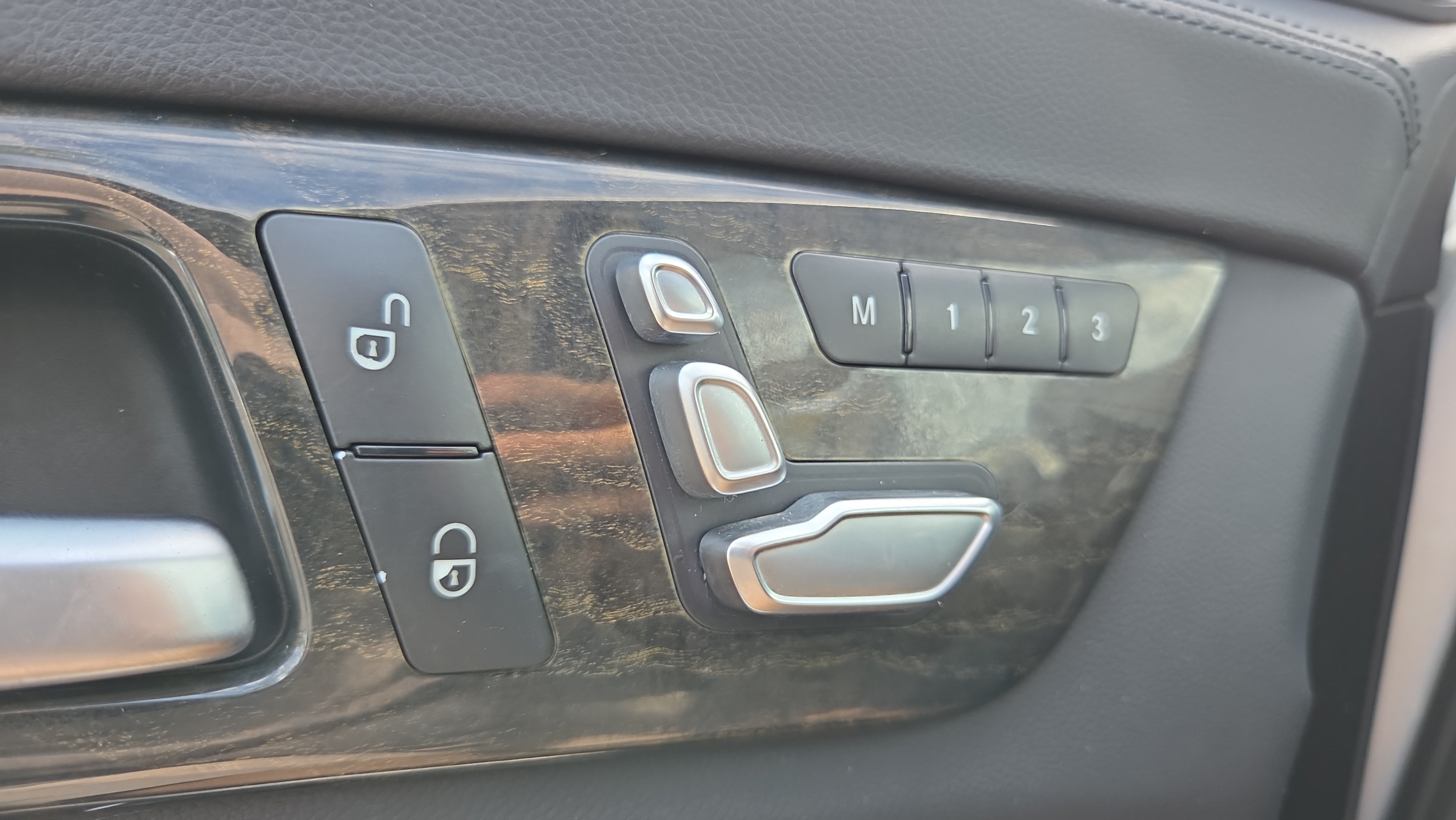 Used 2015 Mercedes-Benz CLS 400 image 28