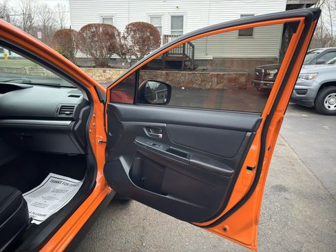 Used 2014 Subaru Crosstrek 2.0i Premium image 18