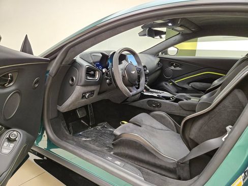 Used 2023 Aston Martin V8 Vantage Coupe RWD image 16