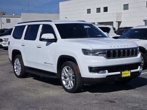 Used 2022 Jeep Wagoneer Series I image 3