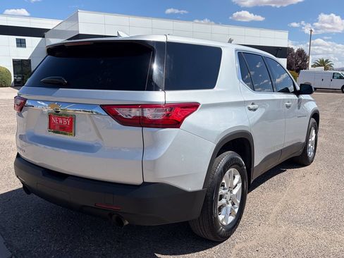 Used 2020 Chevrolet Traverse LS w/ LPO, Floor Liner Package FWD image 5