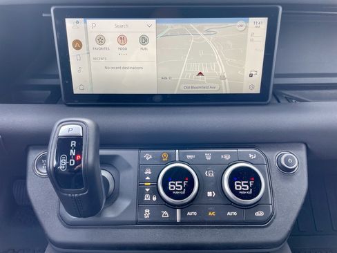 Used 2023 Land Rover Defender 110 X-Dynamic SE image 27