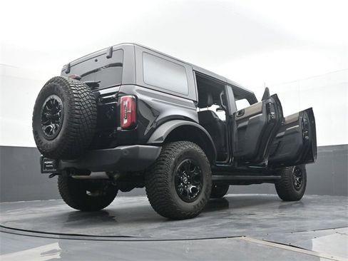 Used 2022 Ford Bronco Wildtrak image 26