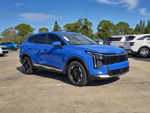 New 2026 Kia Sportage EX image 2