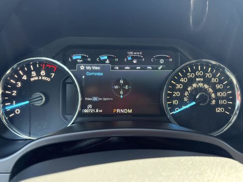 Used 2019 Ford F150 Lariat w/ Equipment Group 502A Luxury AWD/4WD image 14