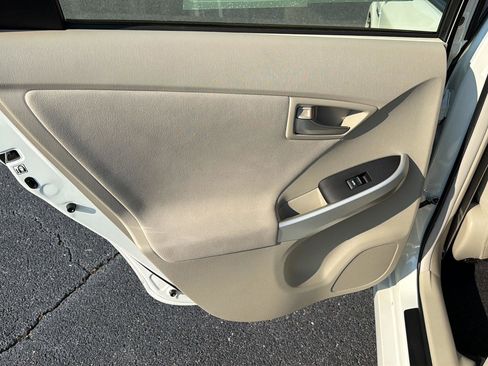 Used 2015 Toyota Prius Three FWD image 17