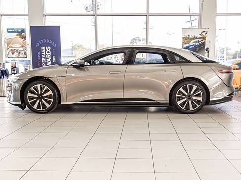 Used 2024 Lucid Air Touring image 8