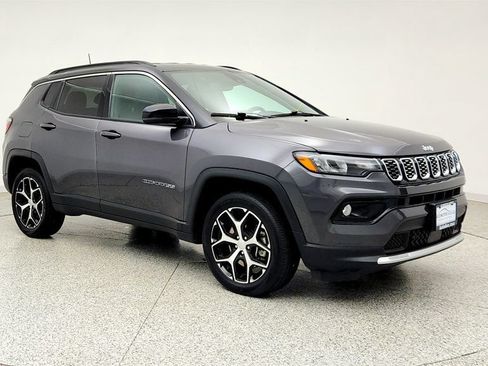 Used 2024 Jeep Compass Limited AWD/4WD image 3