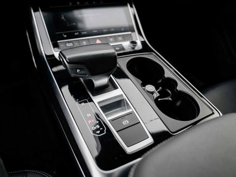 Used 2019 Audi Q8 Premium w/ Convenience Package image 26