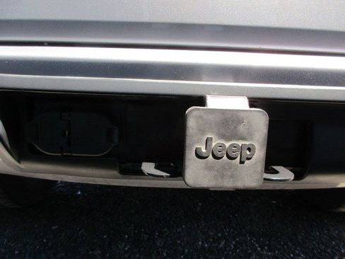 Used 2015 Jeep Grand Cherokee Overland AWD/4WD image 13
