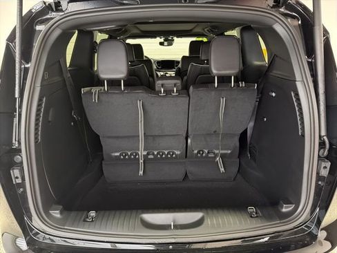 New 2026 Chrysler Pacifica Limited w/ S Appearance Package image 17