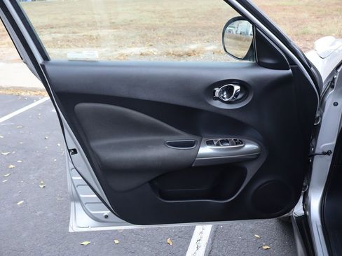 Used 2012 Nissan Juke SL image 23