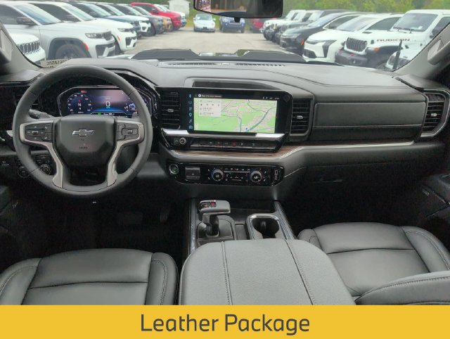 Used 2025 Chevrolet Silverado 1500 LT Trail Boss w/ Convenience Package II AWD/4WD image 28