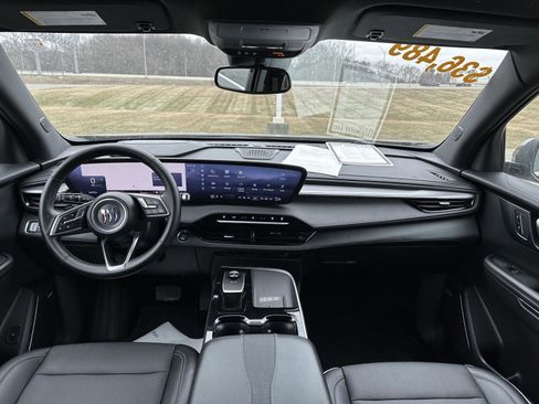 Used 2025 Buick Enclave Preferred image 17