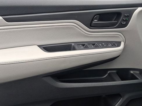 Certified 2019 Honda Odyssey Touring image 13