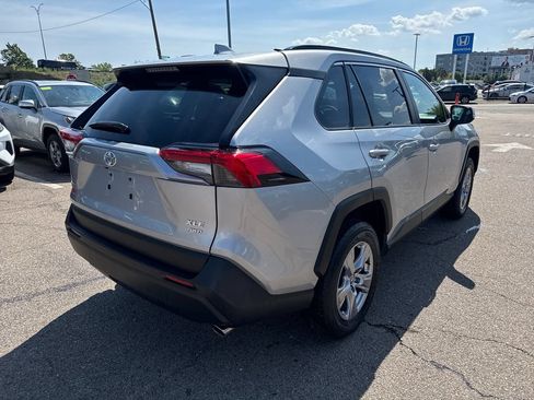 Used 2025 Toyota RAV4 XLE AWD/4WD image 8