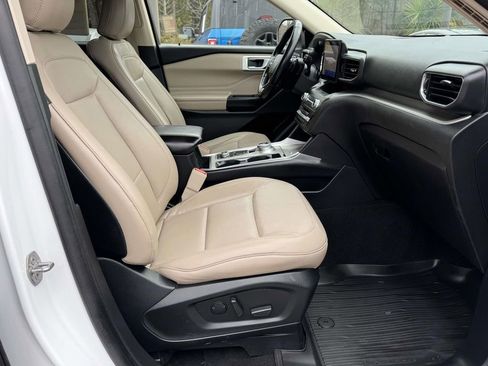 Used 2020 Ford Explorer XLT w/ Equipment Group 202A image 13
