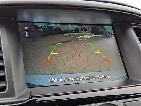 Used 2019 Nissan Pathfinder S image 23