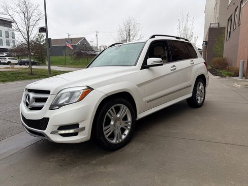 Used 2013 Mercedes-Benz GLK 350 4MATIC image 3