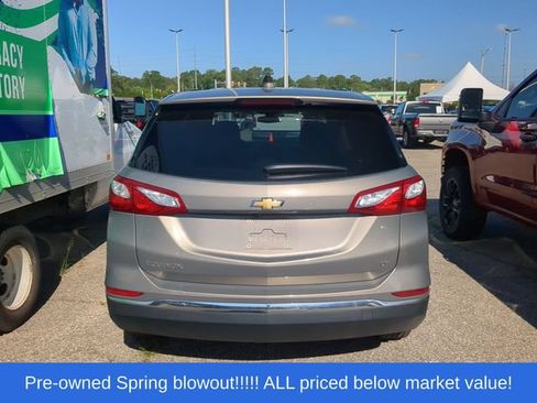 Used 2018 Chevrolet Equinox LT FWD image 3