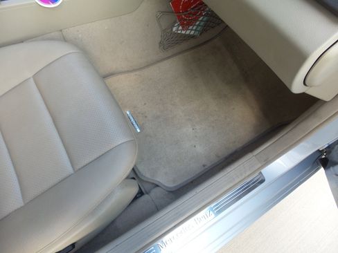 Used 2013 Mercedes-Benz C 250 Sport image 58