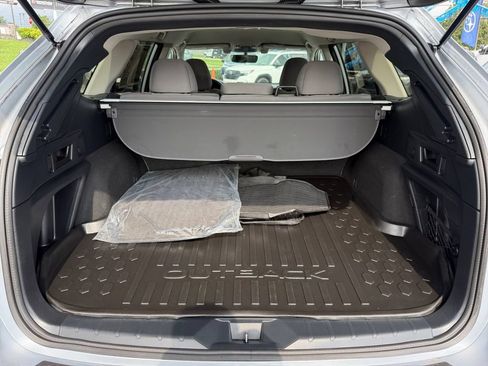 Used 2022 Subaru Outback Premium AWD/4WD image 15