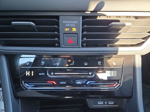 New 2026 Volkswagen Jetta SEL FWD image 25