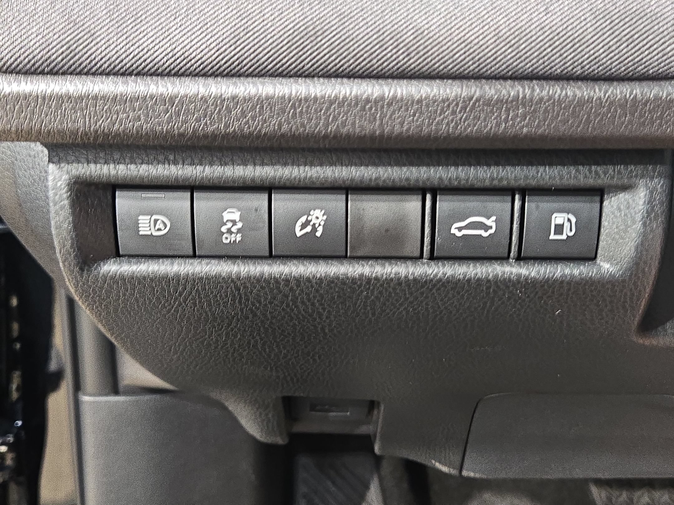 Certified 2026 Toyota Camry LE FWD image 25