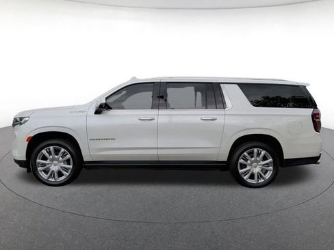 Used 2024 Chevrolet Suburban High Country AWD/4WD image 3
