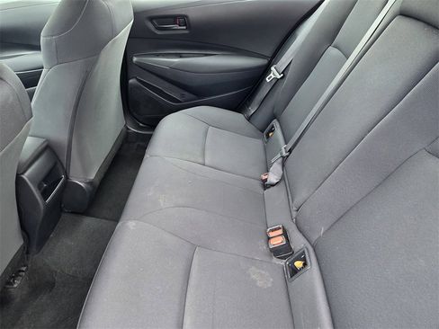 Used 2022 Toyota Corolla LE image 15