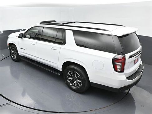 Used 2022 Chevrolet Suburban Z71 w/ Luxury Package AWD/4WD image 48