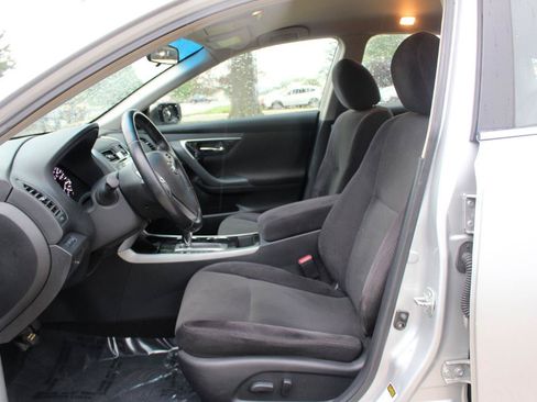 Used 2013 Nissan Altima 2.5 SV FWD image 13