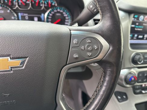 Used 2018 Chevrolet Suburban LT image 17