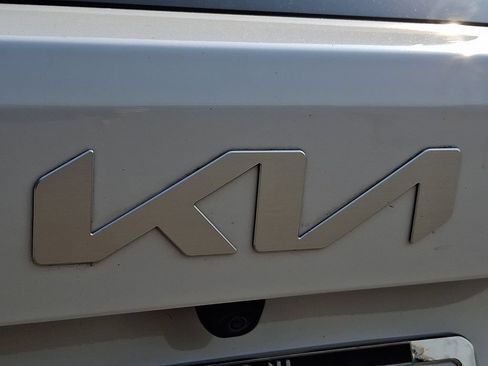 Certified 2023 Kia Sorento LX AWD/4WD image 30