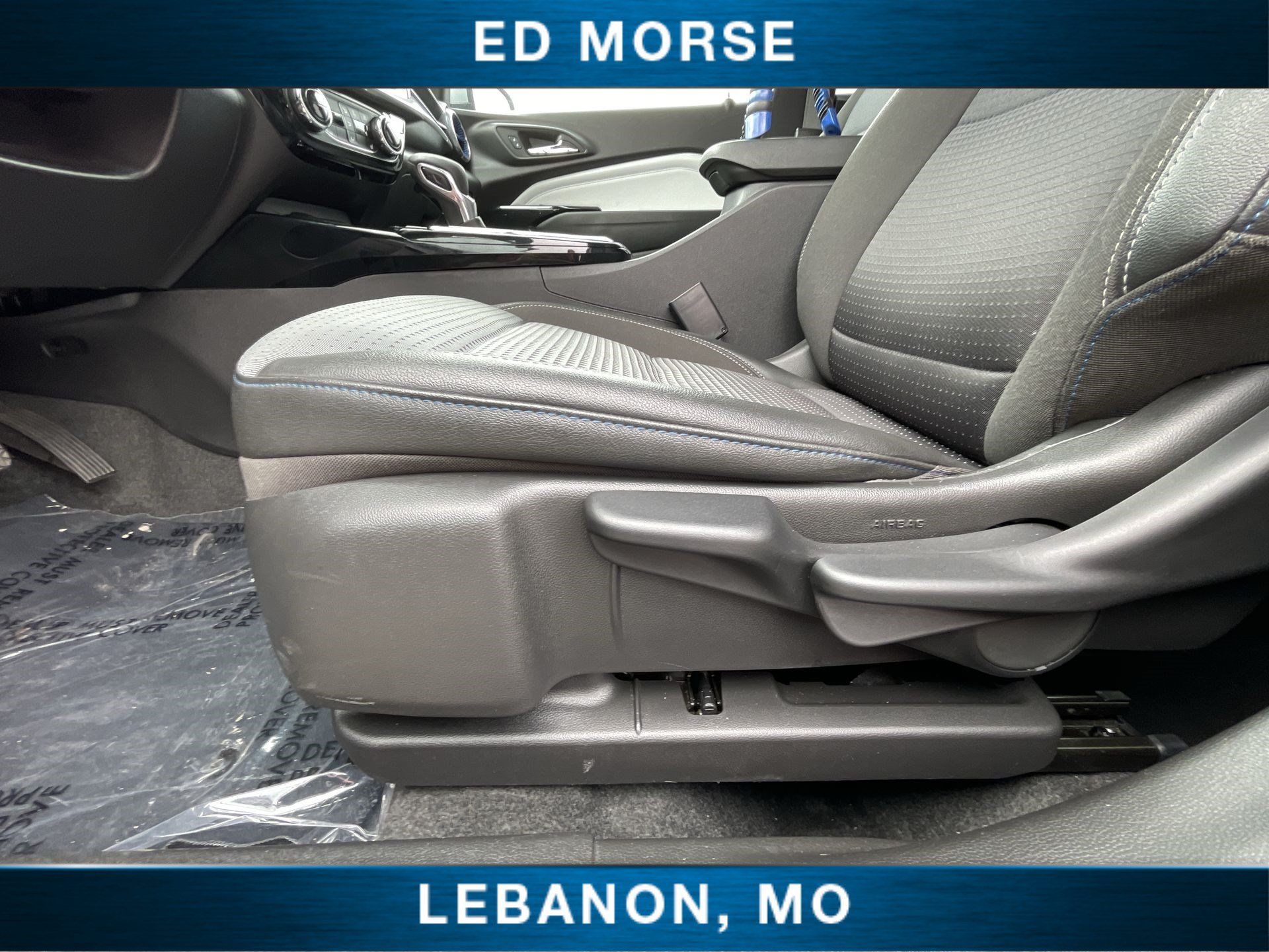 Certified 2025 Chevrolet Trax LT w/ LT Convenience Package FWD image 33