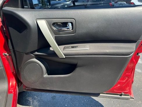 Used 2015 Nissan Rogue S w/ Convenience Package AWD/4WD image 27