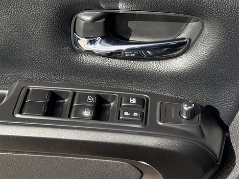 Used 2021 Nissan Titan PRO-4X w/ Off Road Protection Package image 22