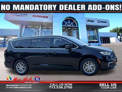 New 2026 Chrysler Pacifica Select