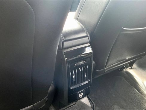 Used 2025 Jeep Compass Limited AWD/4WD image 11
