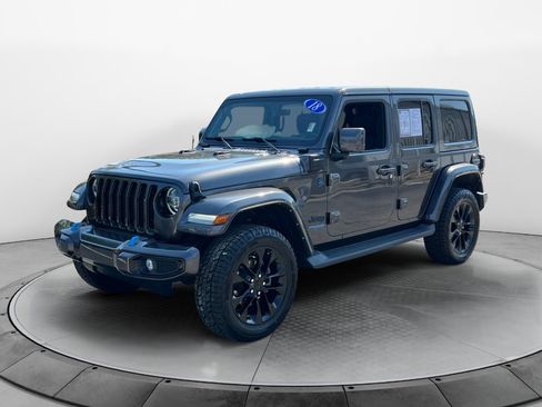 Used 2021 Jeep Wrangler Unlimited Sahara AWD/4WD image 3